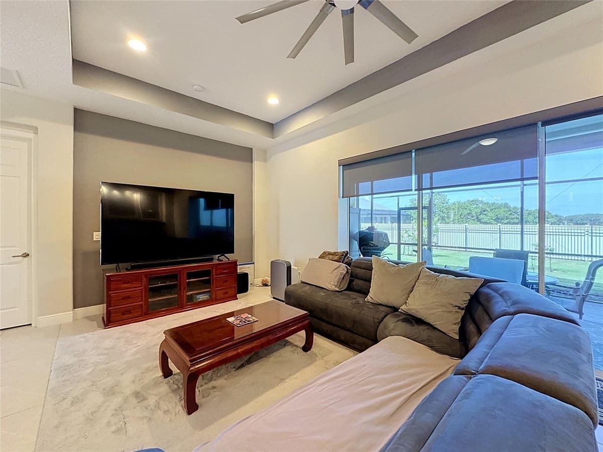 8665 BRIDGEPORT BAY CIRCLE — photo 12 of 71