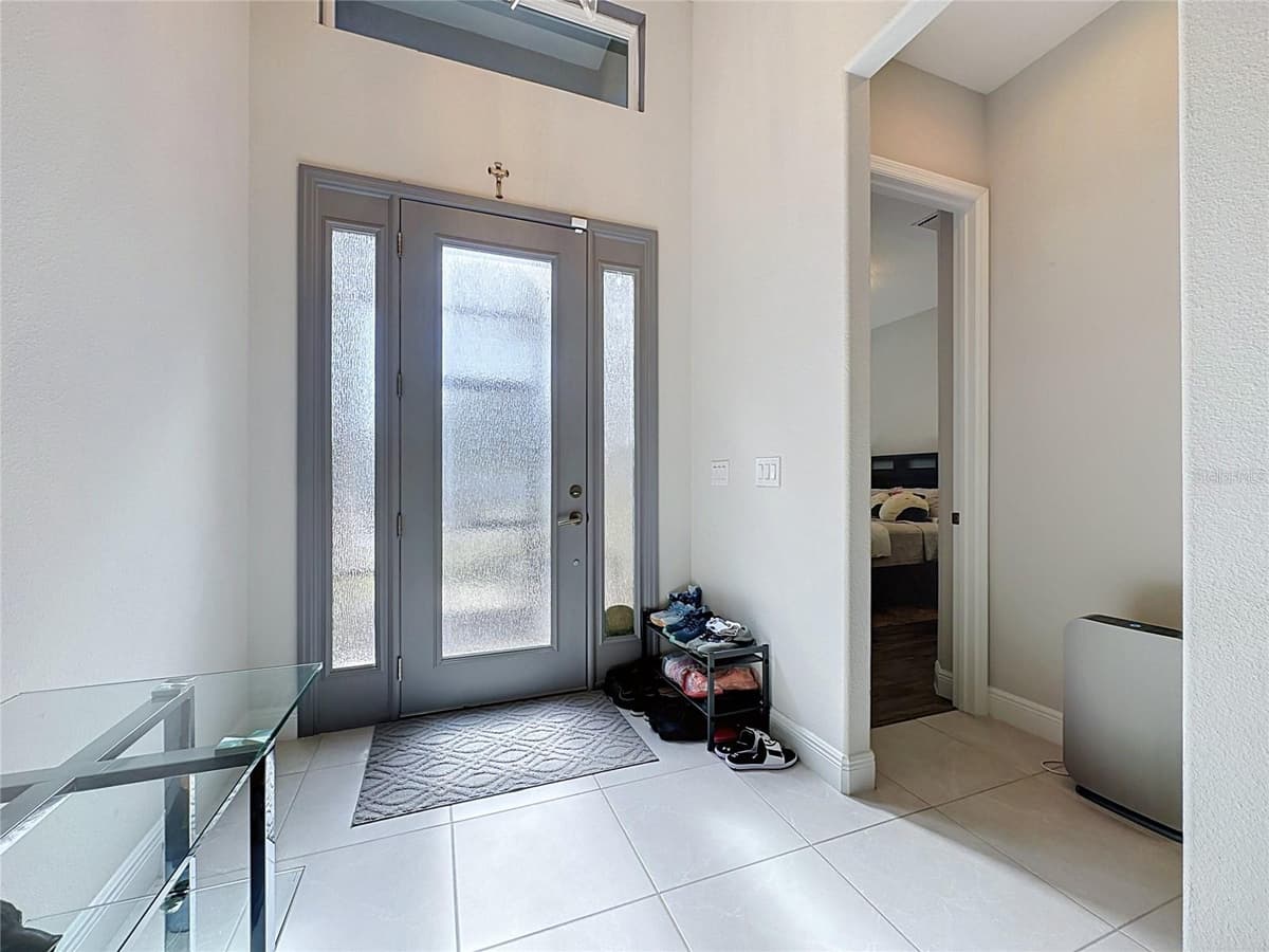 8665 BRIDGEPORT BAY CIRCLE — photo 2 of 71
