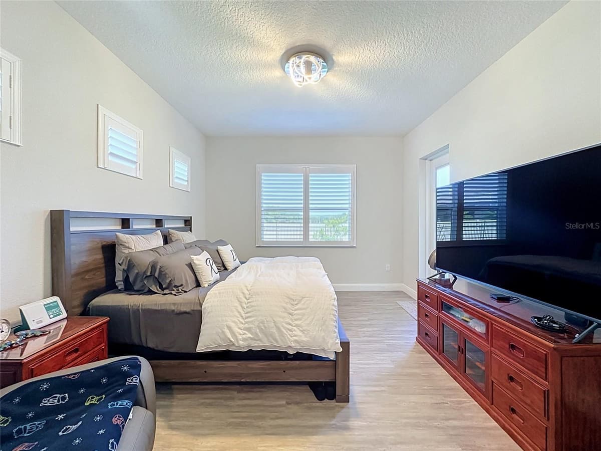 8665 BRIDGEPORT BAY CIRCLE — photo 27 of 71