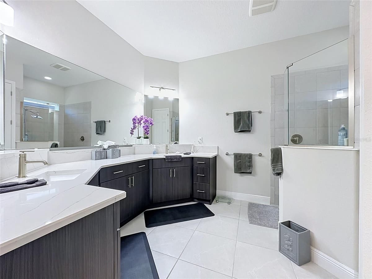 8665 BRIDGEPORT BAY CIRCLE — photo 19 of 71