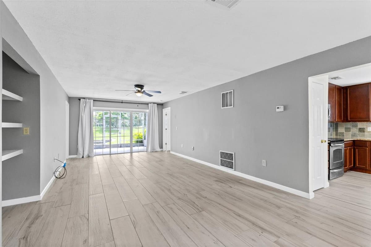 4102 CLUBSIDE DRIVE — photo 3 of 27