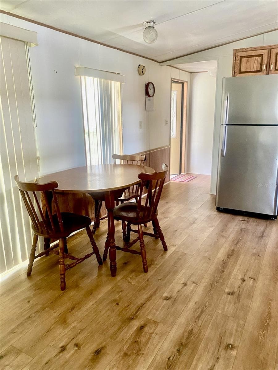 622 COTTAGE PARK LANE — photo 2 of 8
