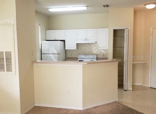 18001 RICHMOND PLACE DRIVE — photo 2 of 7