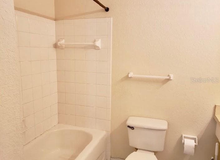 18001 RICHMOND PLACE DRIVE — photo 6 of 7