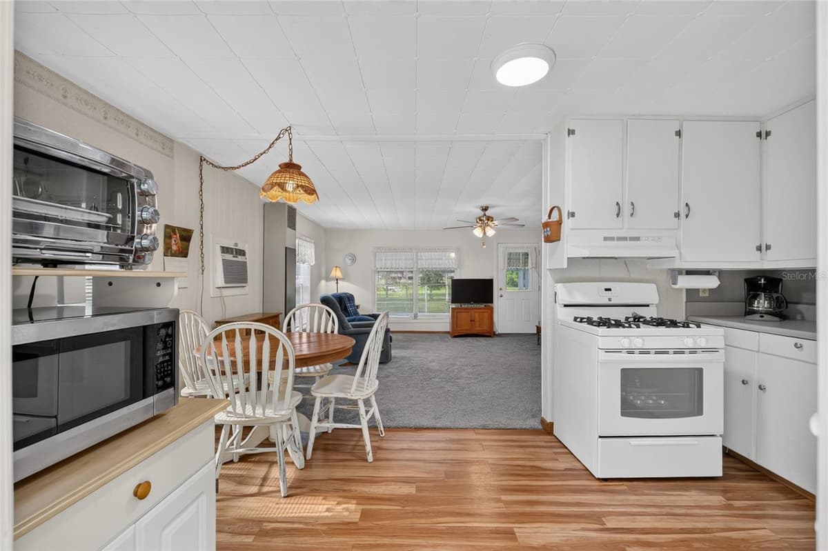 148 LAKE SHORE TERRACE — photo 6 of 54