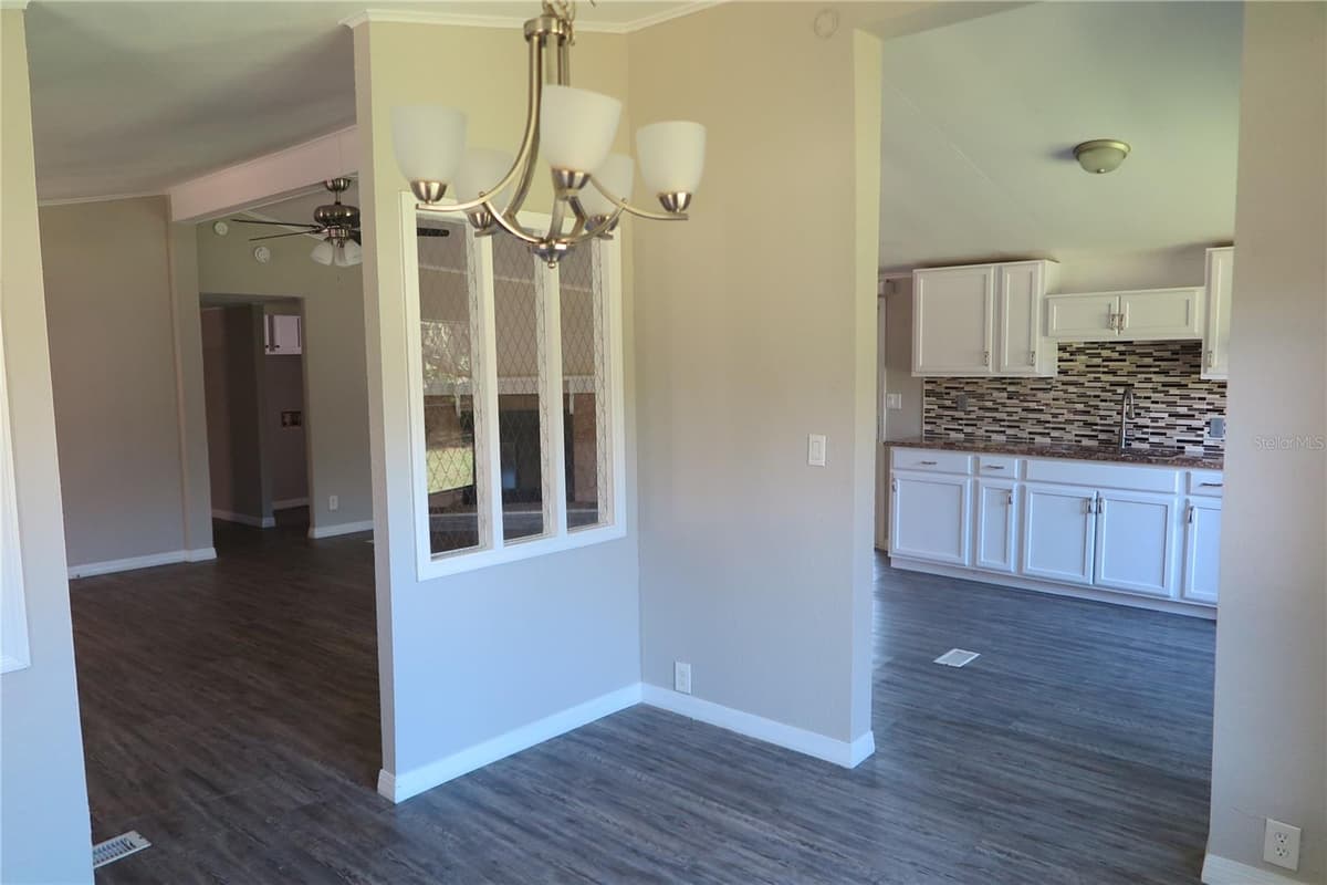 108 PINESHORE DRIVE — photo 15 of 34