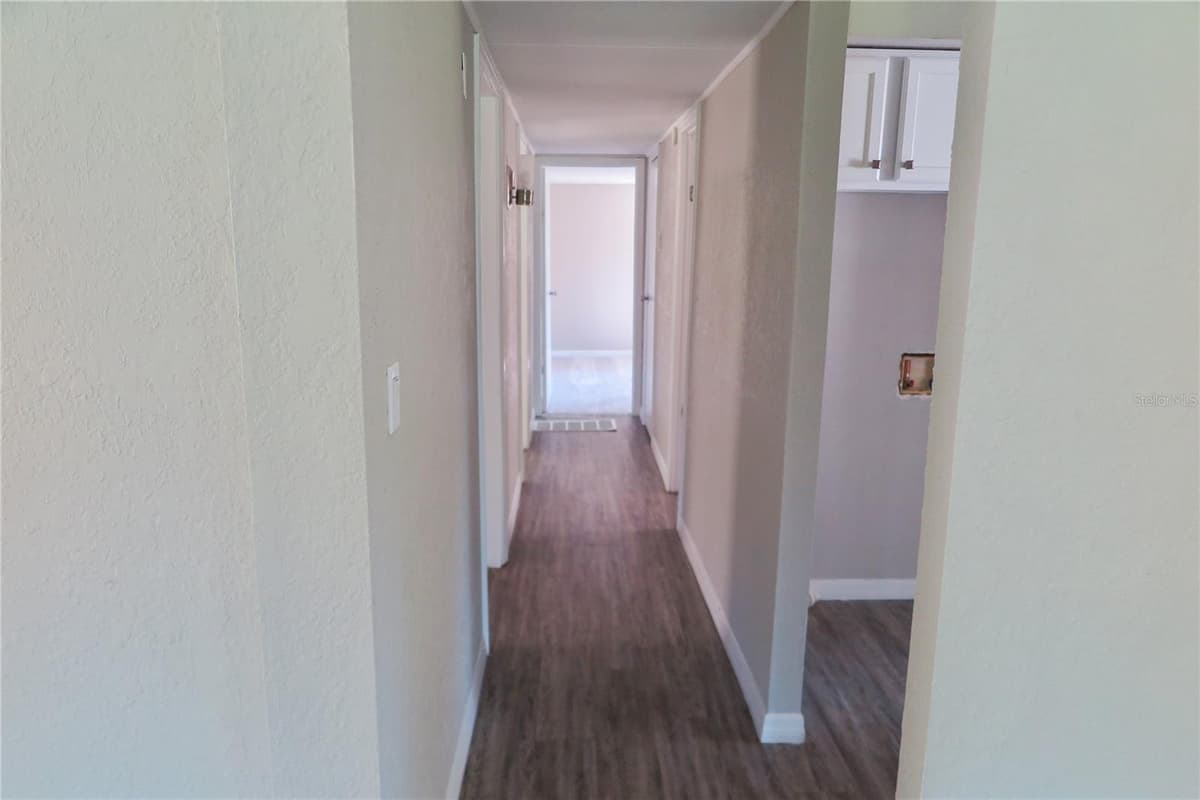 108 PINESHORE DRIVE — photo 18 of 34