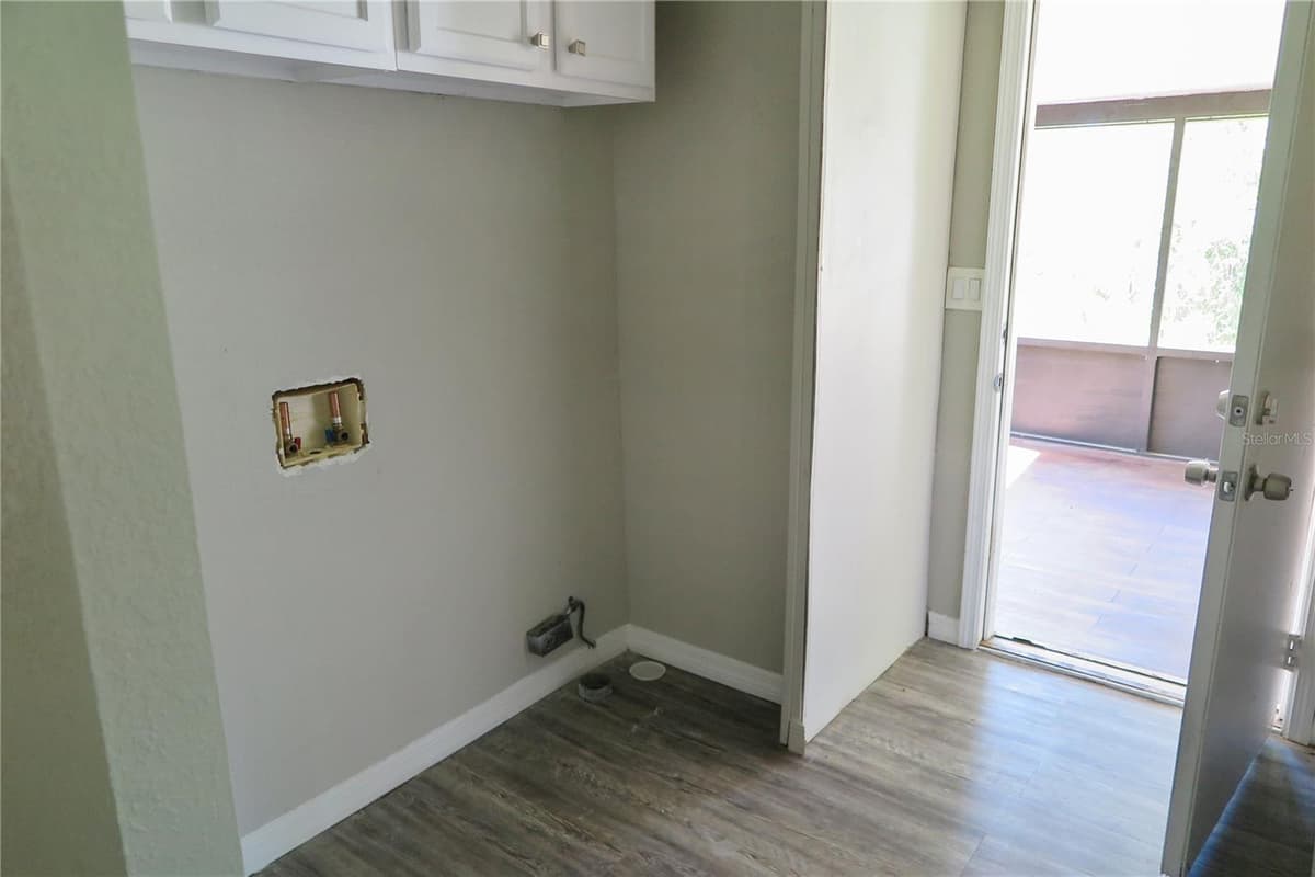 108 PINESHORE DRIVE — photo 19 of 34