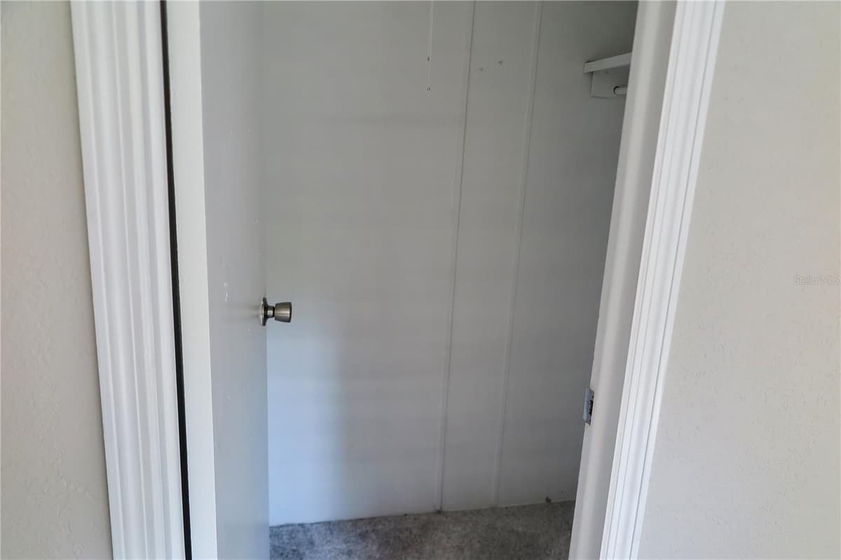108 PINESHORE DRIVE — photo 29 of 34