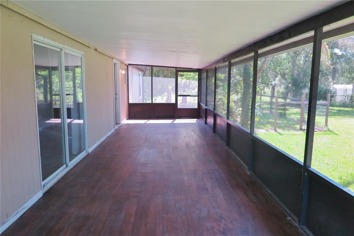 108 PINESHORE DRIVE — photo 31 of 34