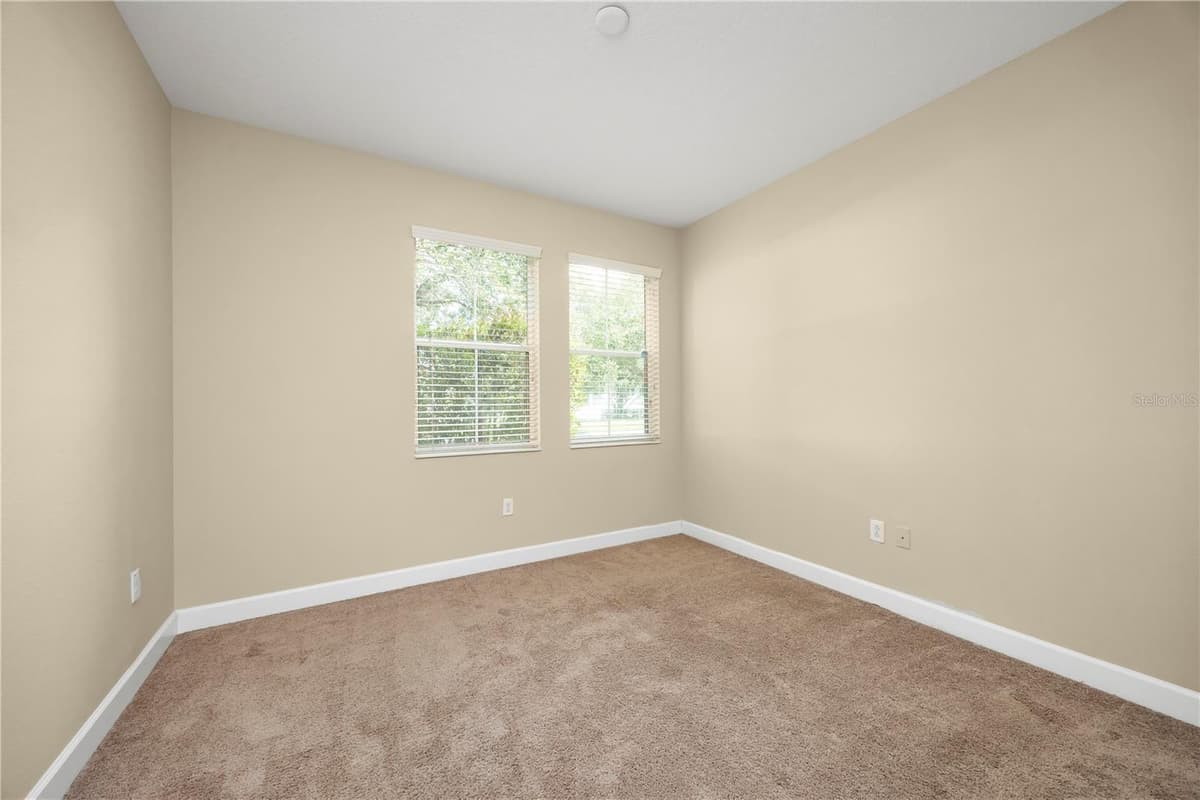 6112 FISHHAWK CROSSING BOULEVARD — photo 8 of 25