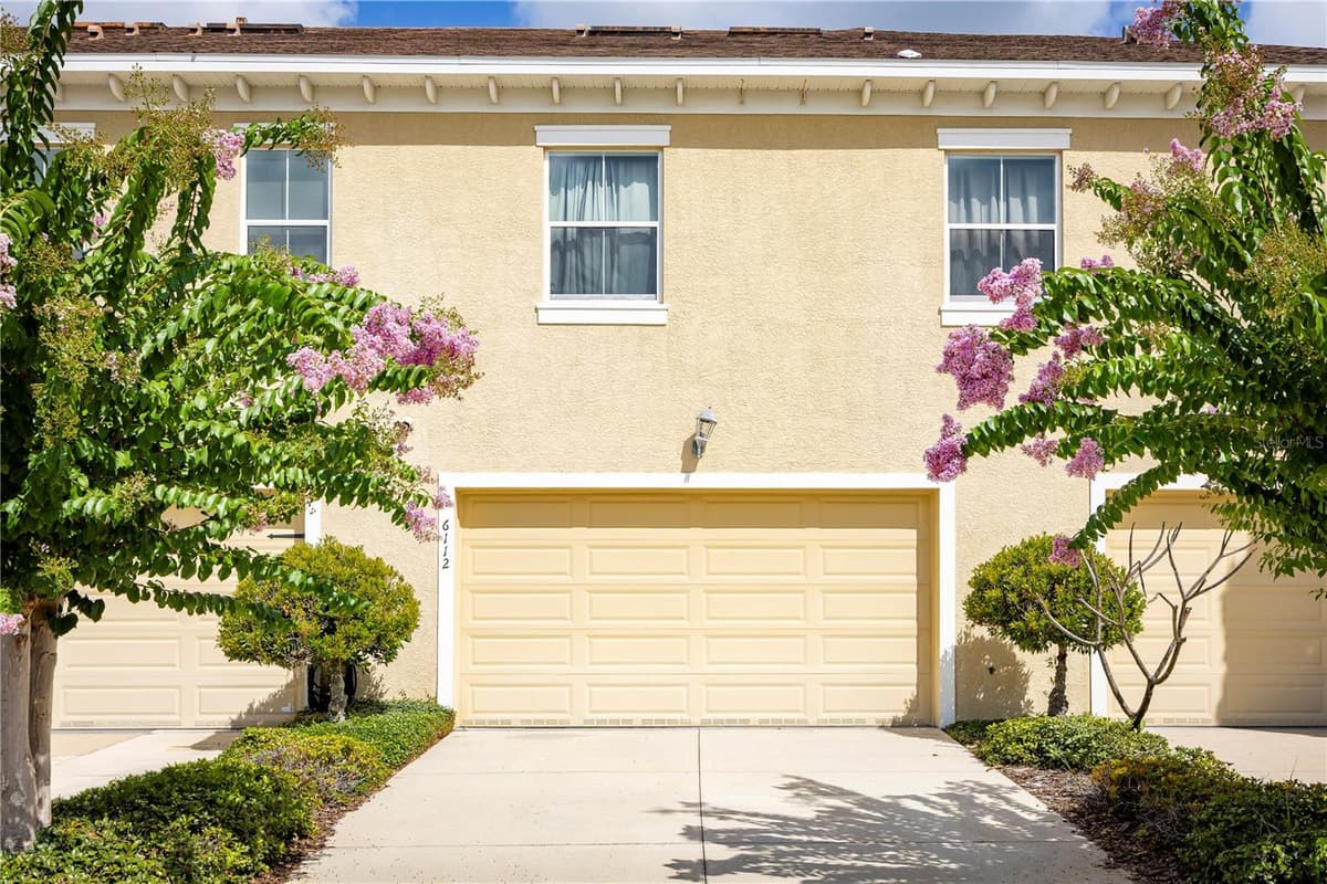 6112 FISHHAWK CROSSING BOULEVARD — photo 15 of 25