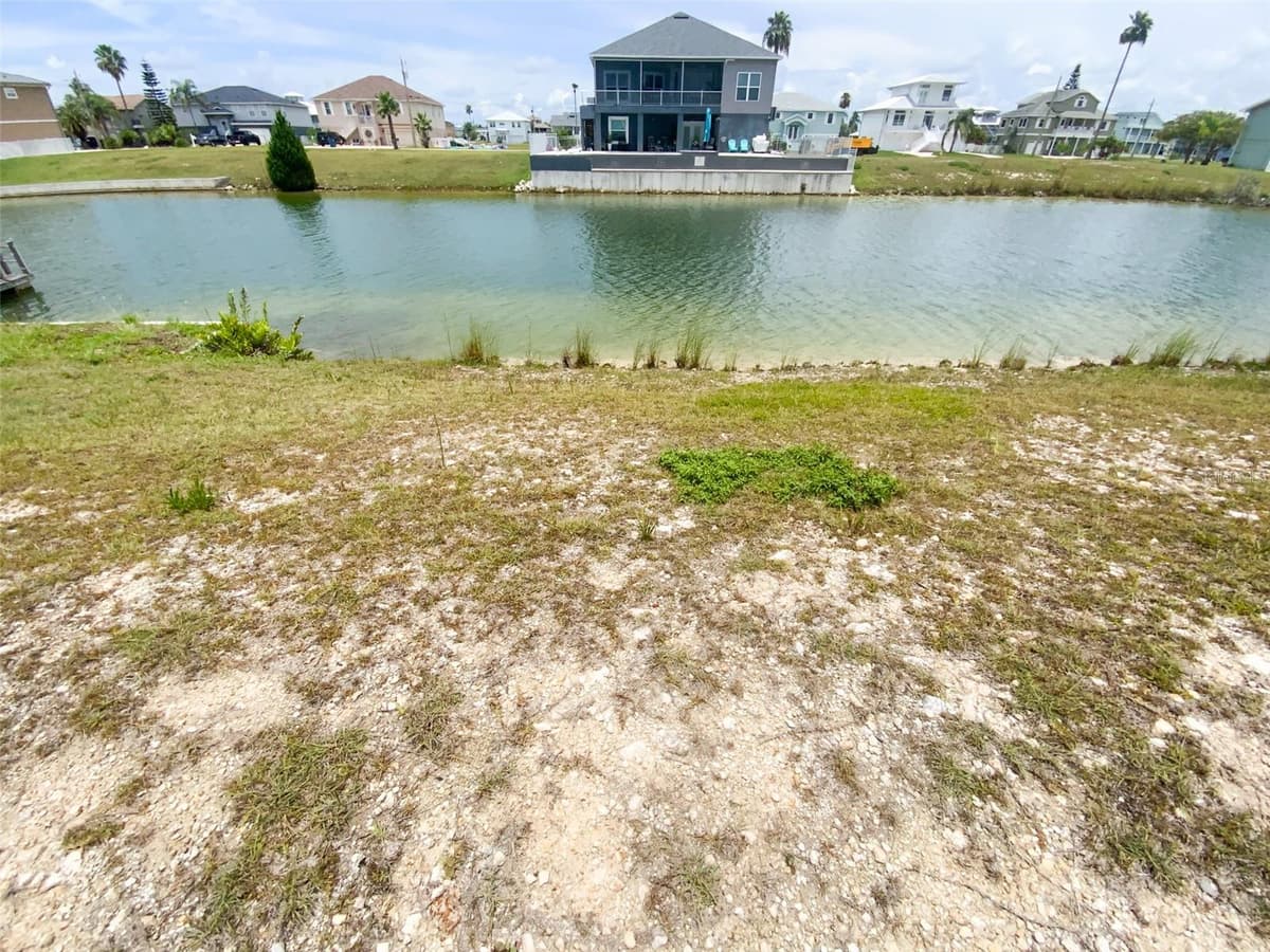 3471 CROAKER DRIVE — photo 8 of 14