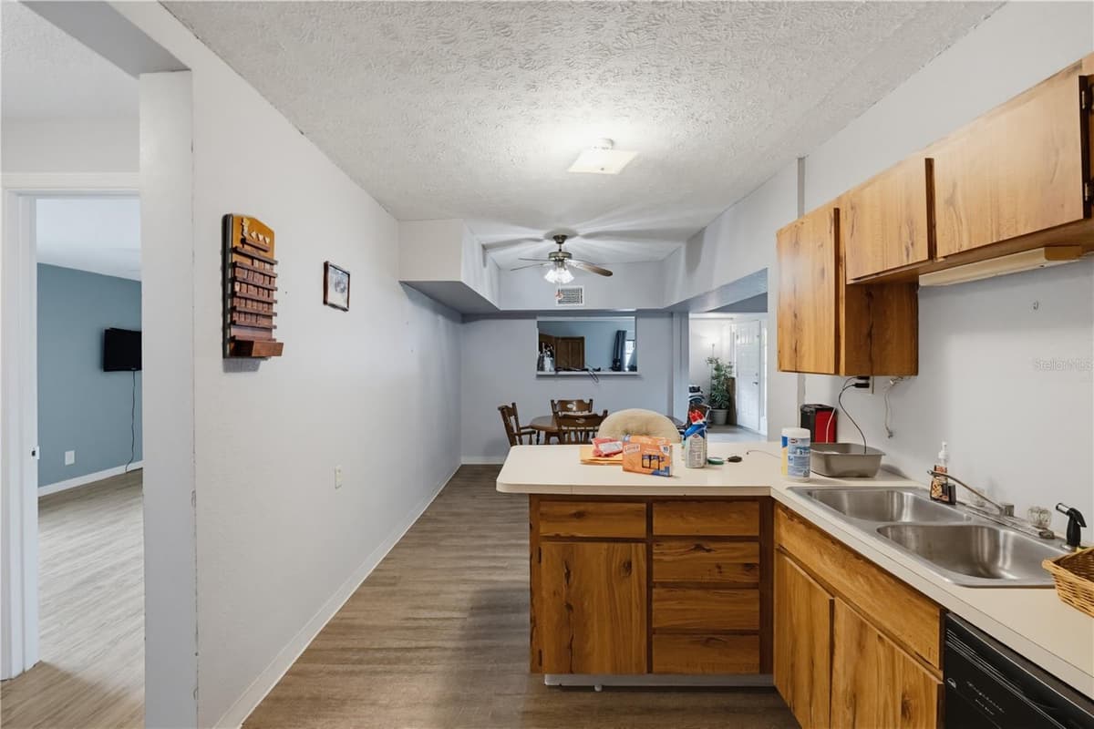 7421 HENRY DRIVE — photo 85 of 100