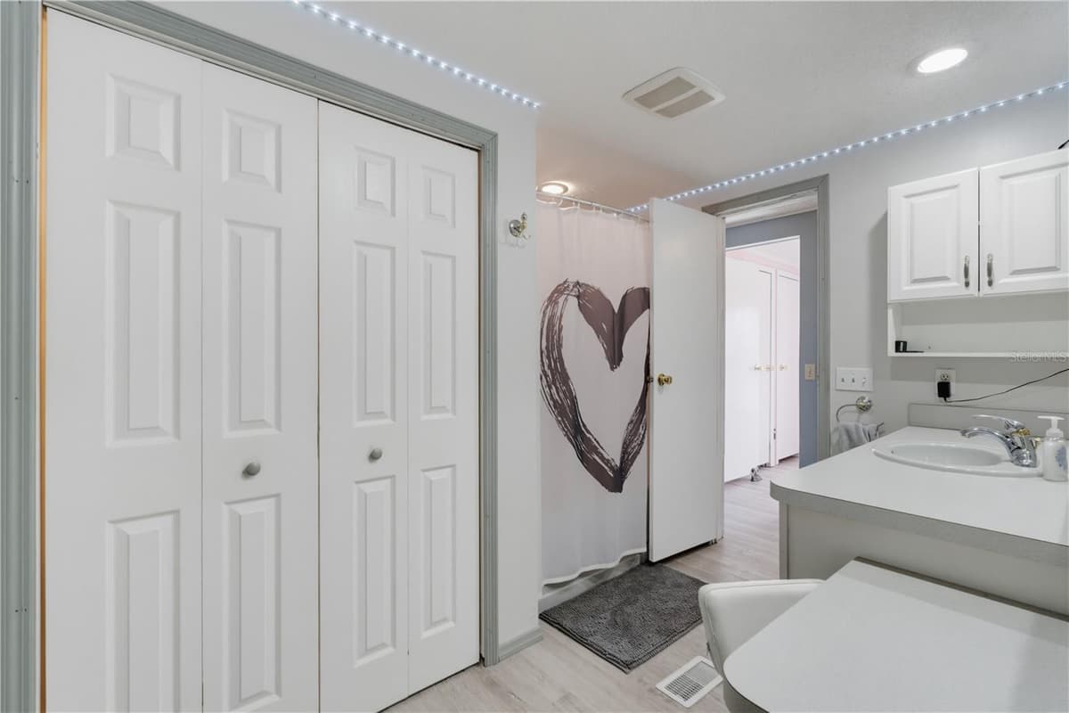 7421 HENRY DRIVE — photo 11 of 100