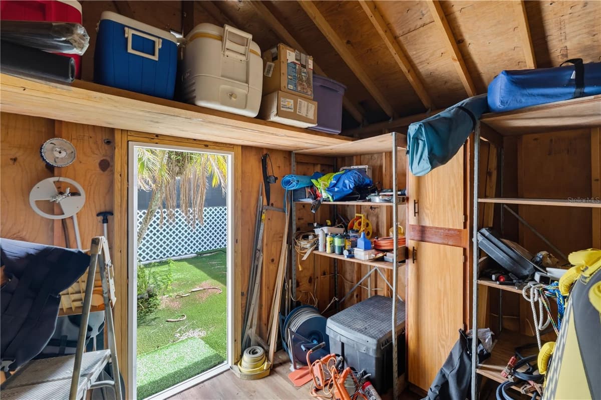 7421 HENRY DRIVE — photo 43 of 100