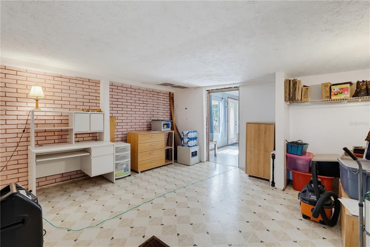 7421 HENRY DRIVE — photo 94 of 100