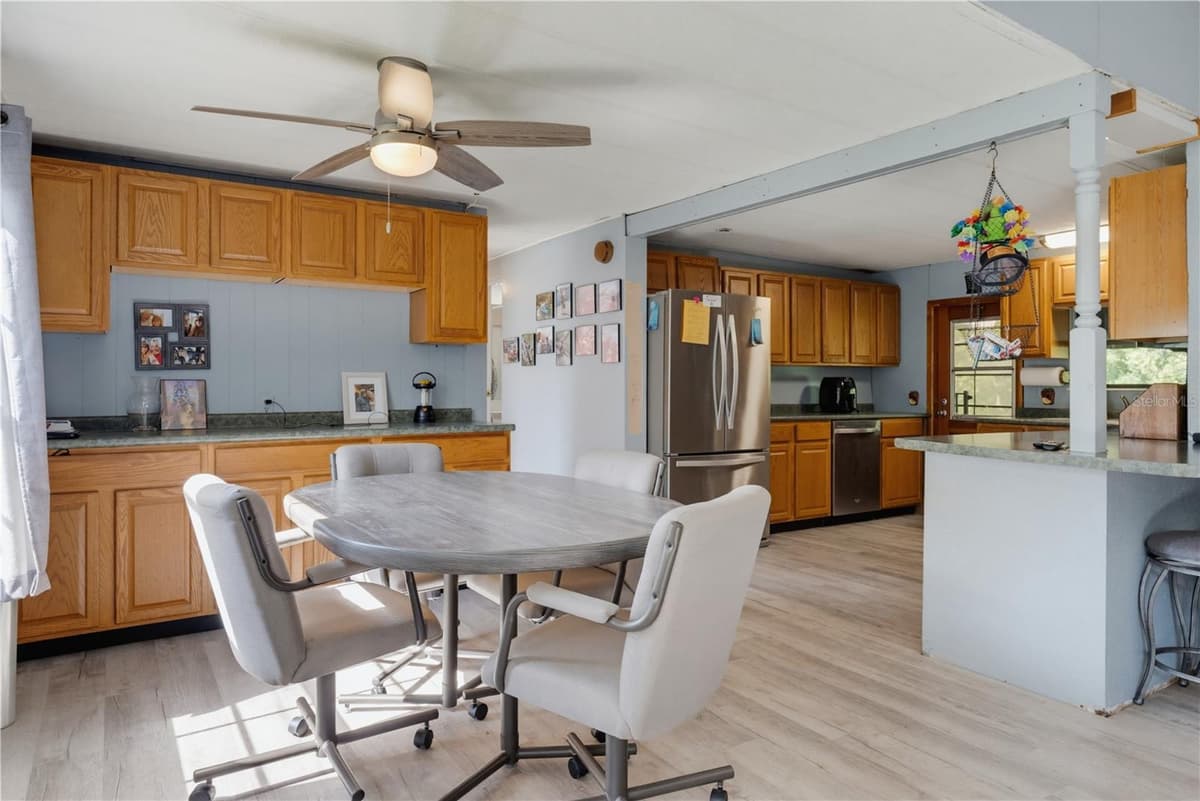 7421 HENRY DRIVE — photo 17 of 100