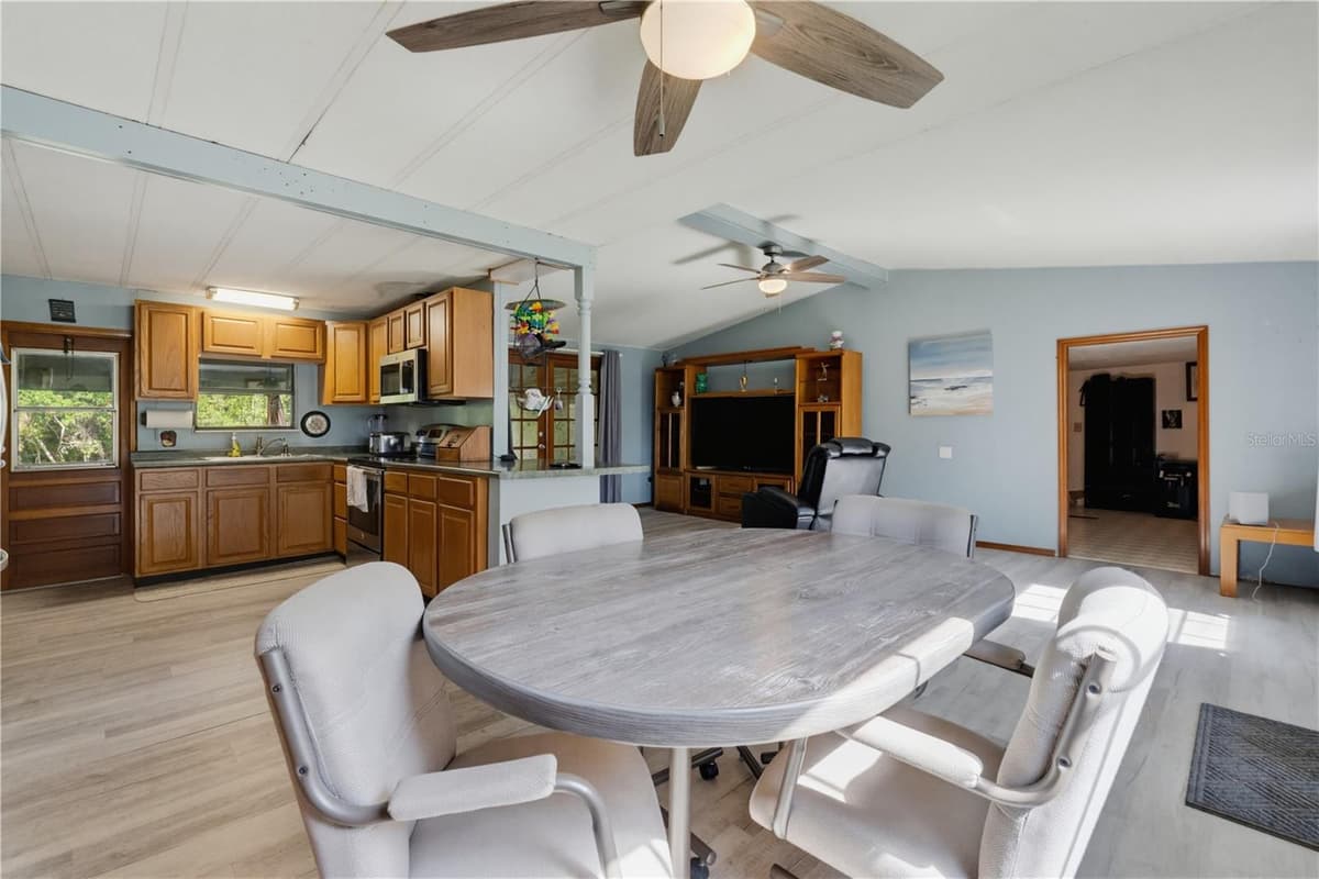 7421 HENRY DRIVE — photo 18 of 100