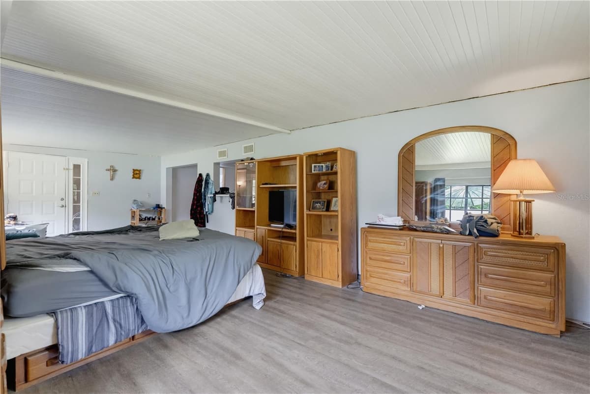 7421 HENRY DRIVE — photo 92 of 100