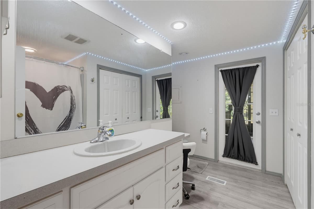 7421 HENRY DRIVE — photo 7 of 100