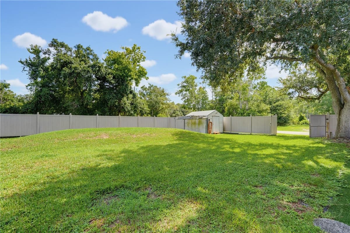 7421 HENRY DRIVE — photo 54 of 100