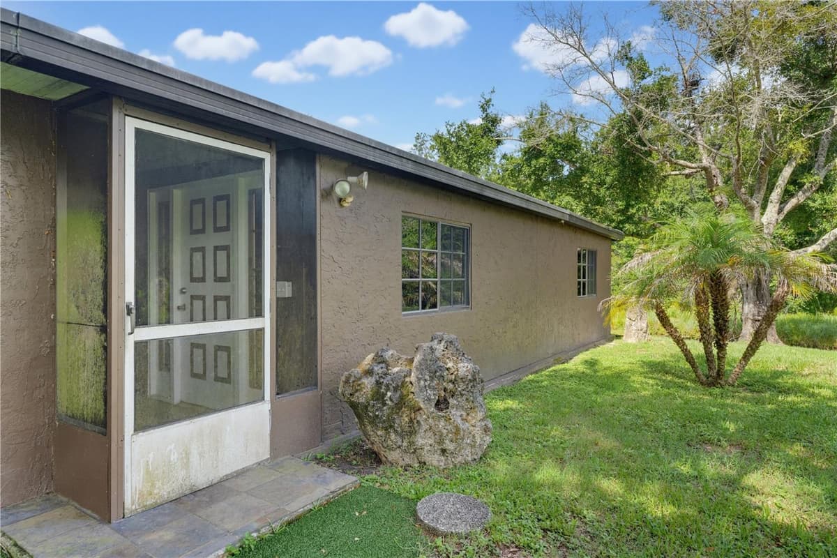 7421 HENRY DRIVE — photo 28 of 100