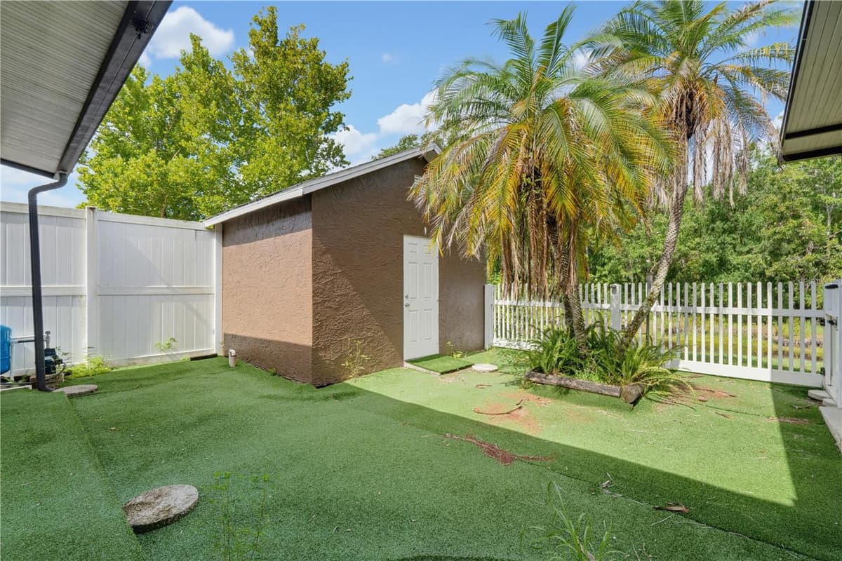 7421 HENRY DRIVE — photo 41 of 100