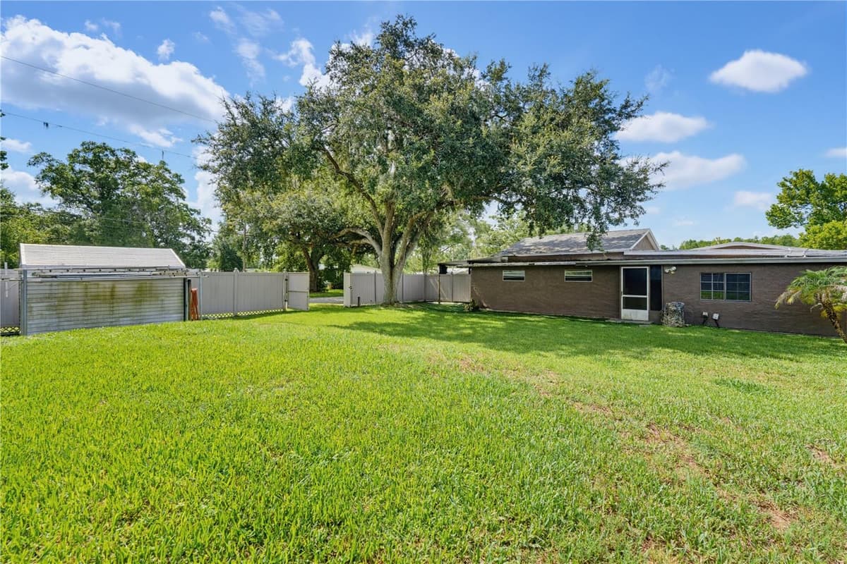 7421 HENRY DRIVE — photo 53 of 100