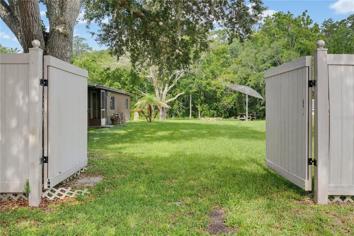 7421 HENRY DRIVE — photo 52 of 100