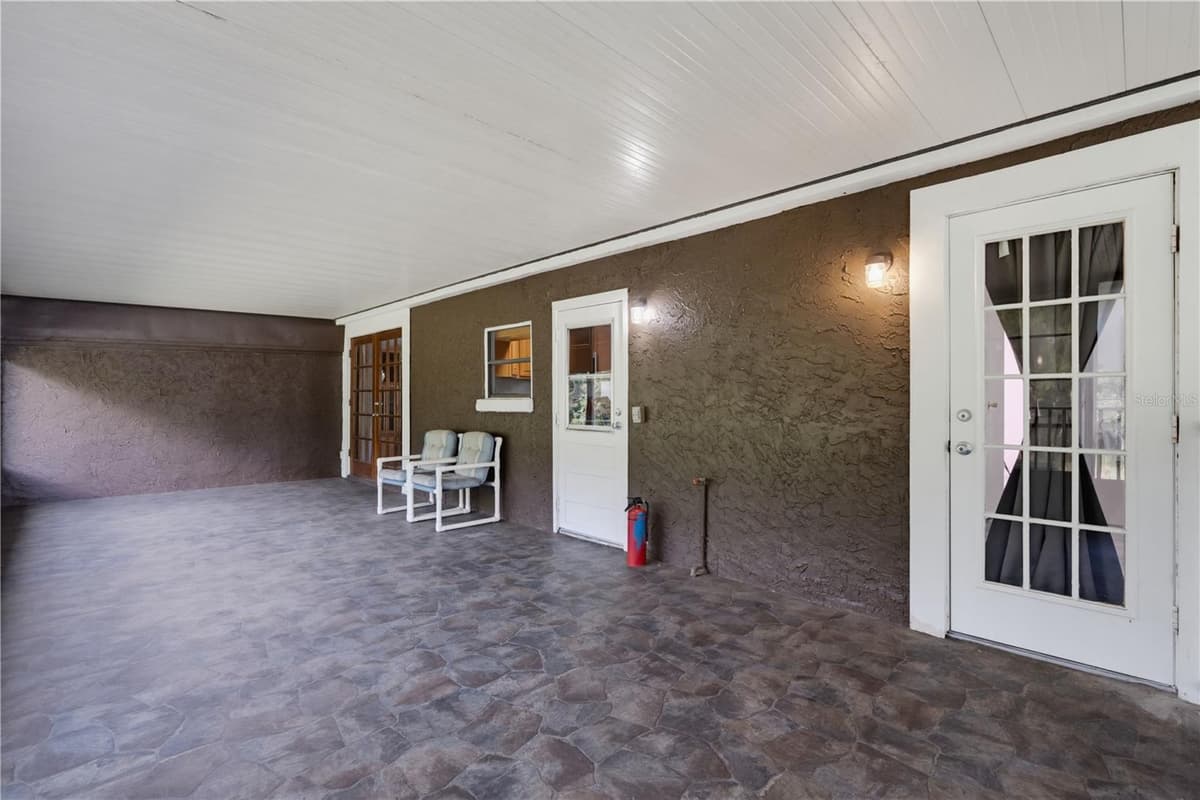 7421 HENRY DRIVE — photo 33 of 100