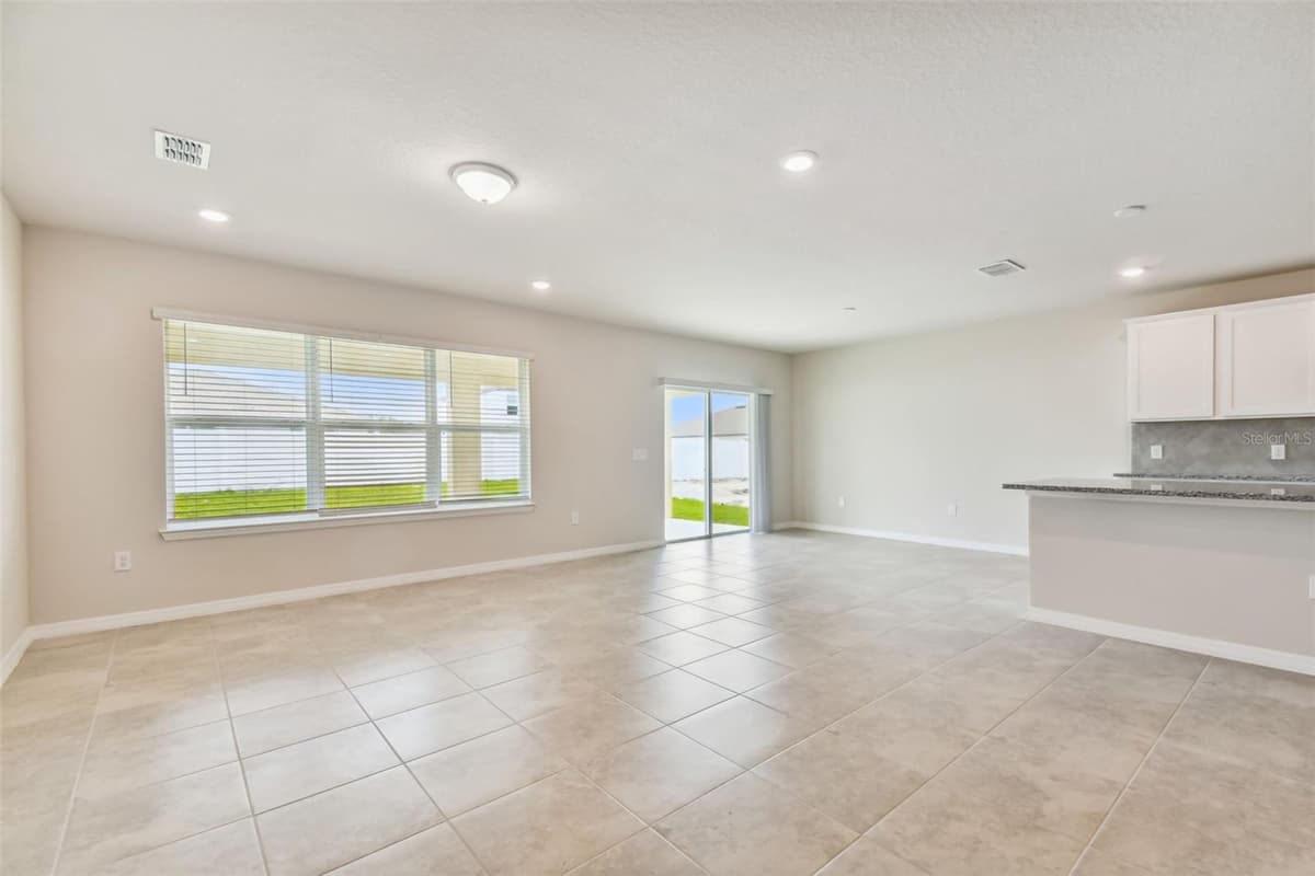 13718 EVERGREEN VALLEY DRIVE — photo 6 of 37