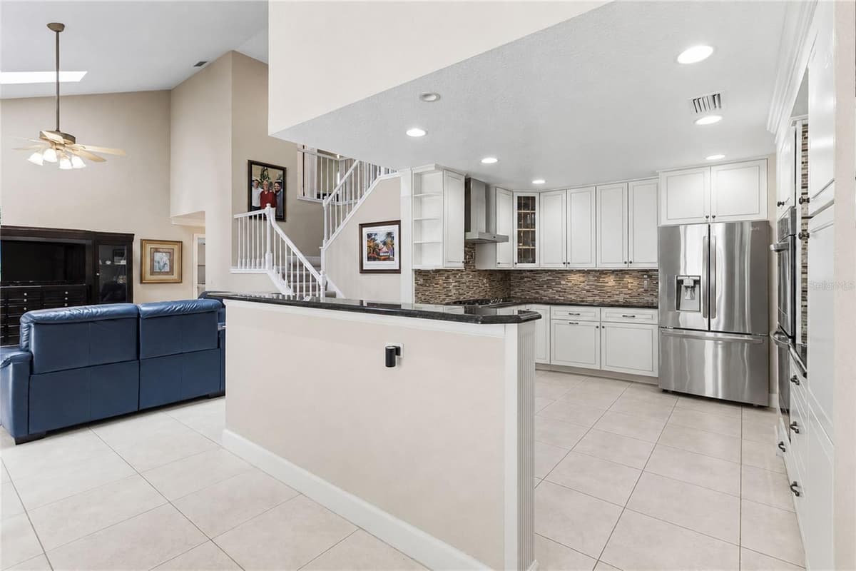 5333 GREENSIDE COURT — photo 18 of 84
