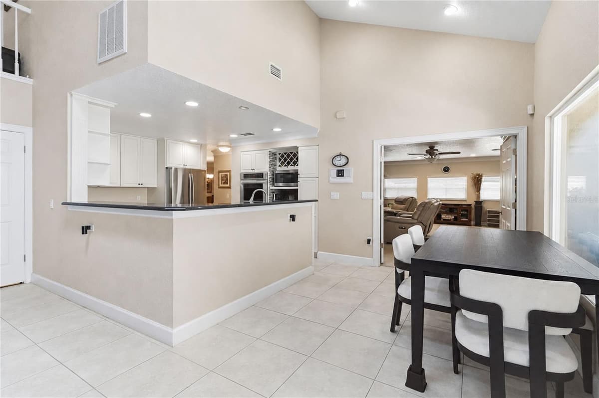 5333 GREENSIDE COURT — photo 16 of 84
