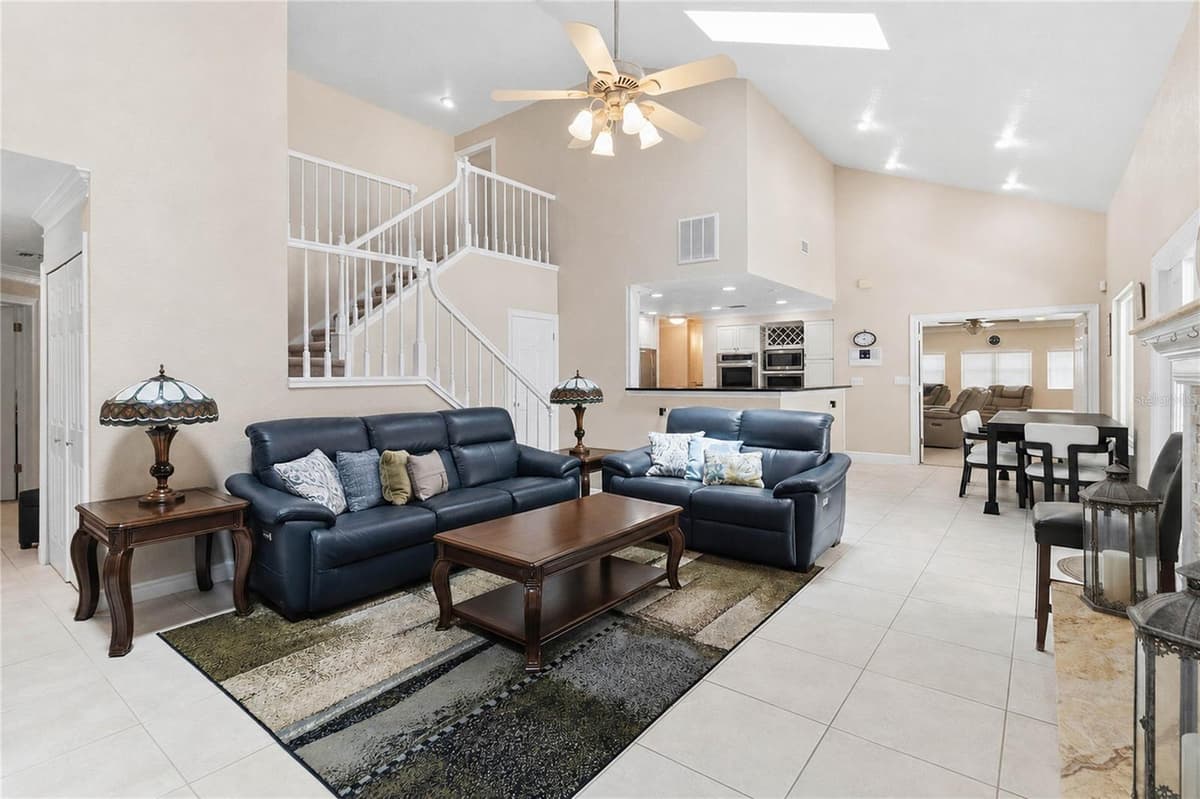 5333 GREENSIDE COURT — photo 3 of 84