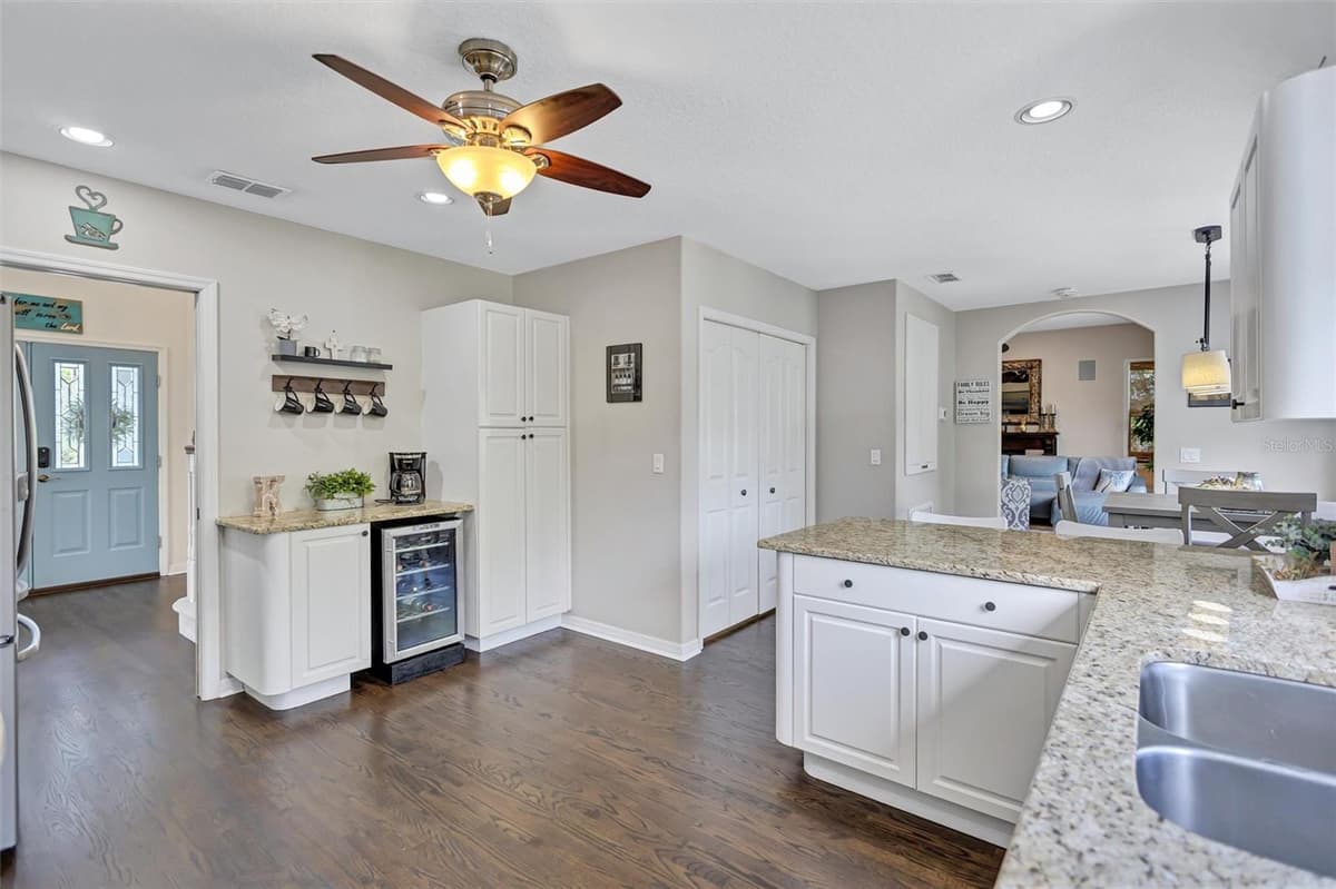 760 SOUNDVIEW DRIVE — photo 16 of 85