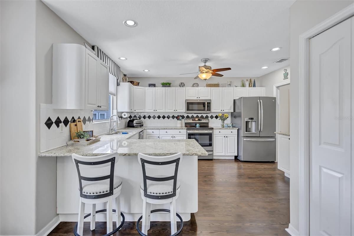 760 SOUNDVIEW DRIVE — photo 19 of 85