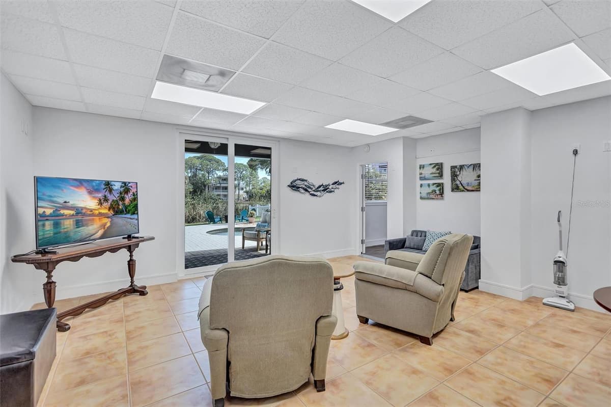 760 SOUNDVIEW DRIVE — photo 46 of 85