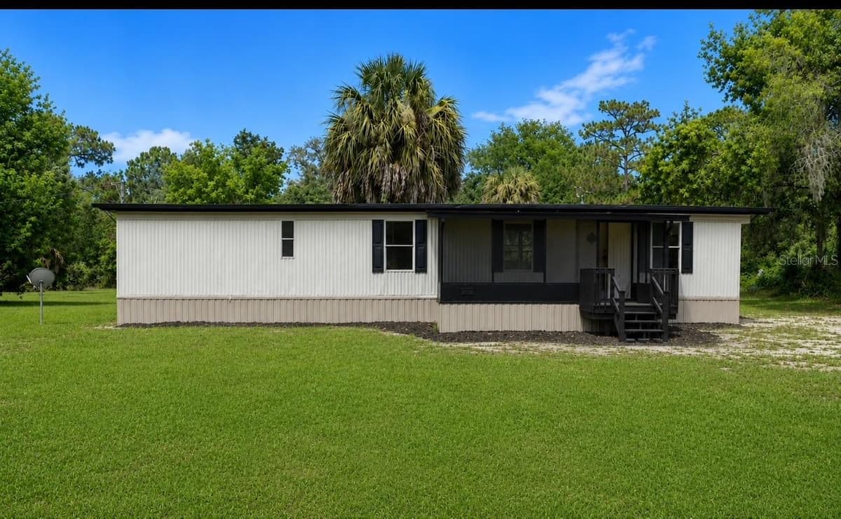 3320 HOLIDAY DRIVE — photo 1 of 21