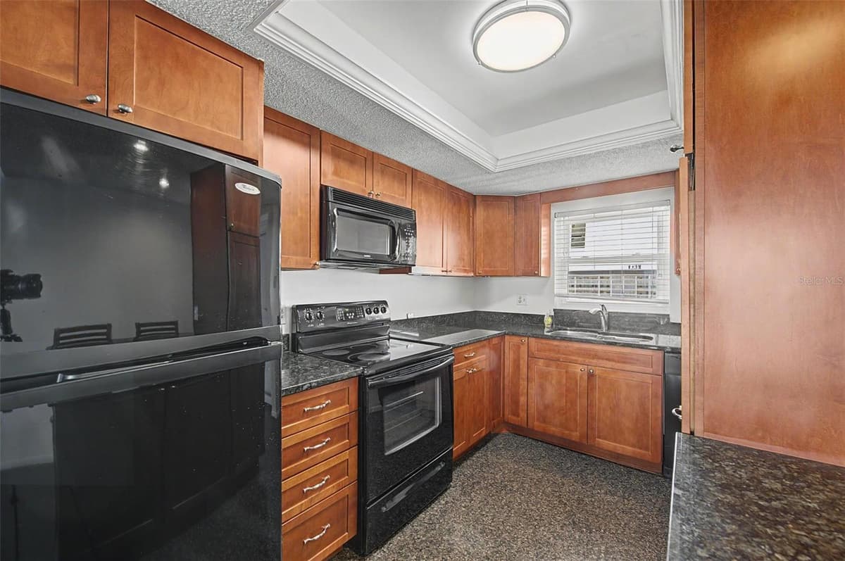 9 HAIG PLACE — photo 6 of 61