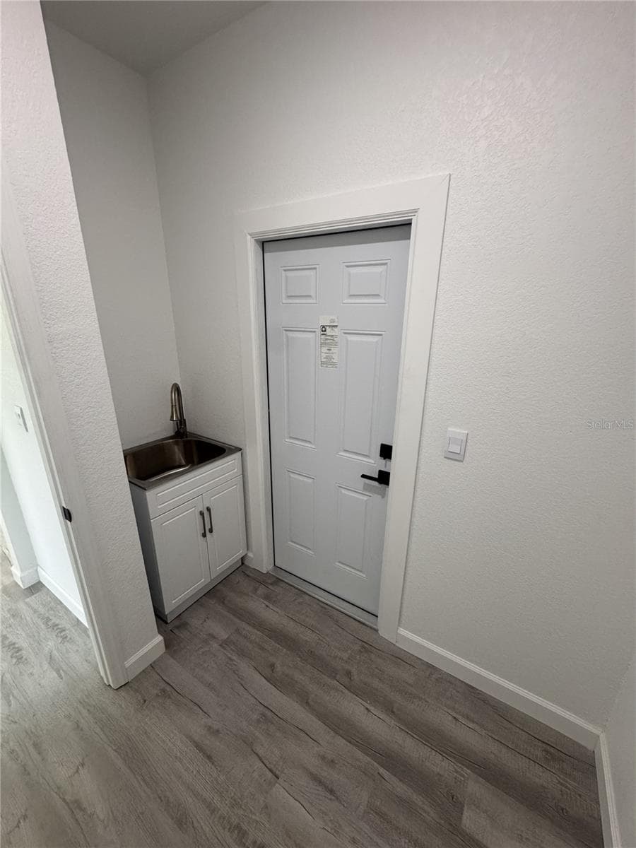 7624 ANCHA STREET — photo 16 of 18