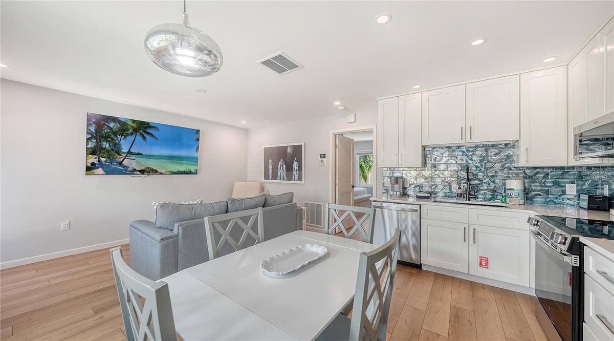 1603 GULF DRIVE — photo 9 of 30