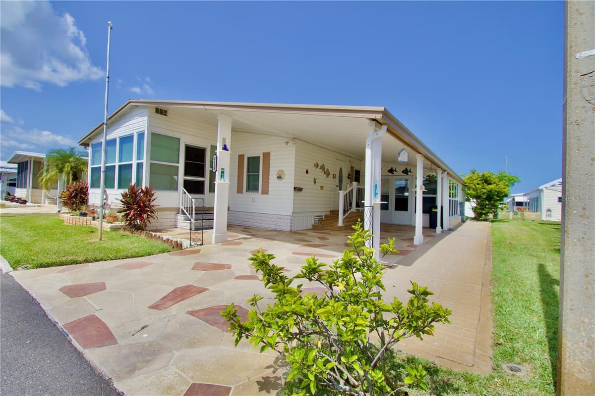 2123 OAHU DRIVE — photo 1 of 20