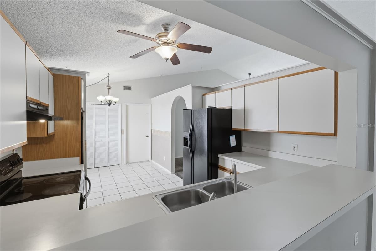 718 BIRGHAM PLACE — photo 12 of 42