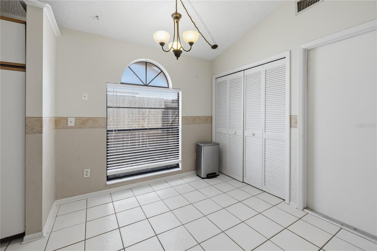 718 BIRGHAM PLACE — photo 16 of 42