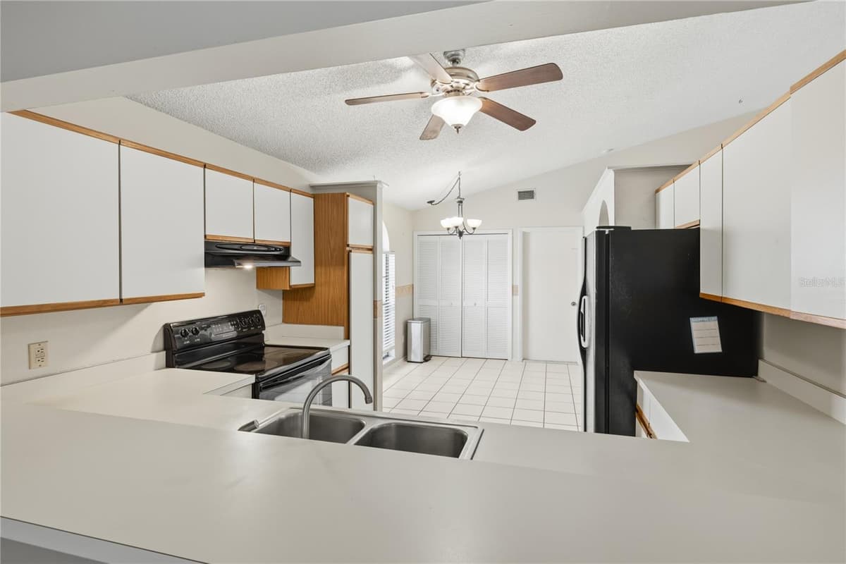 718 BIRGHAM PLACE — photo 13 of 42