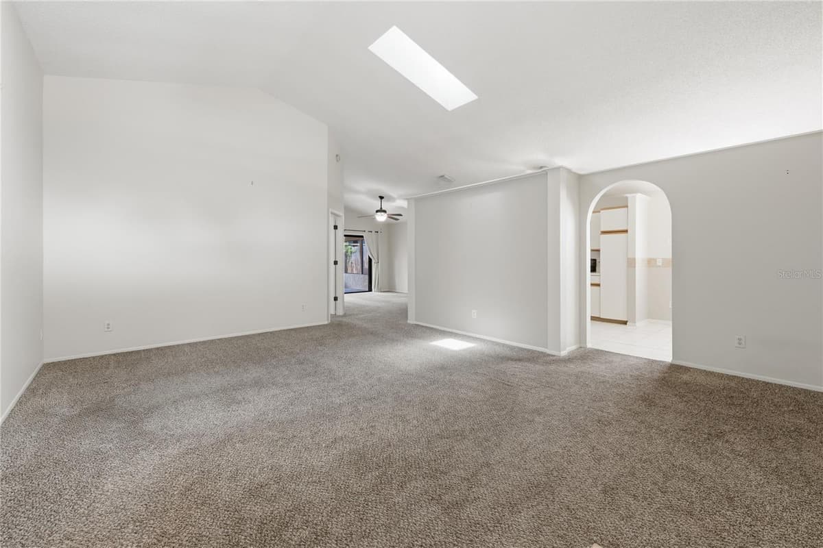 718 BIRGHAM PLACE — photo 4 of 42