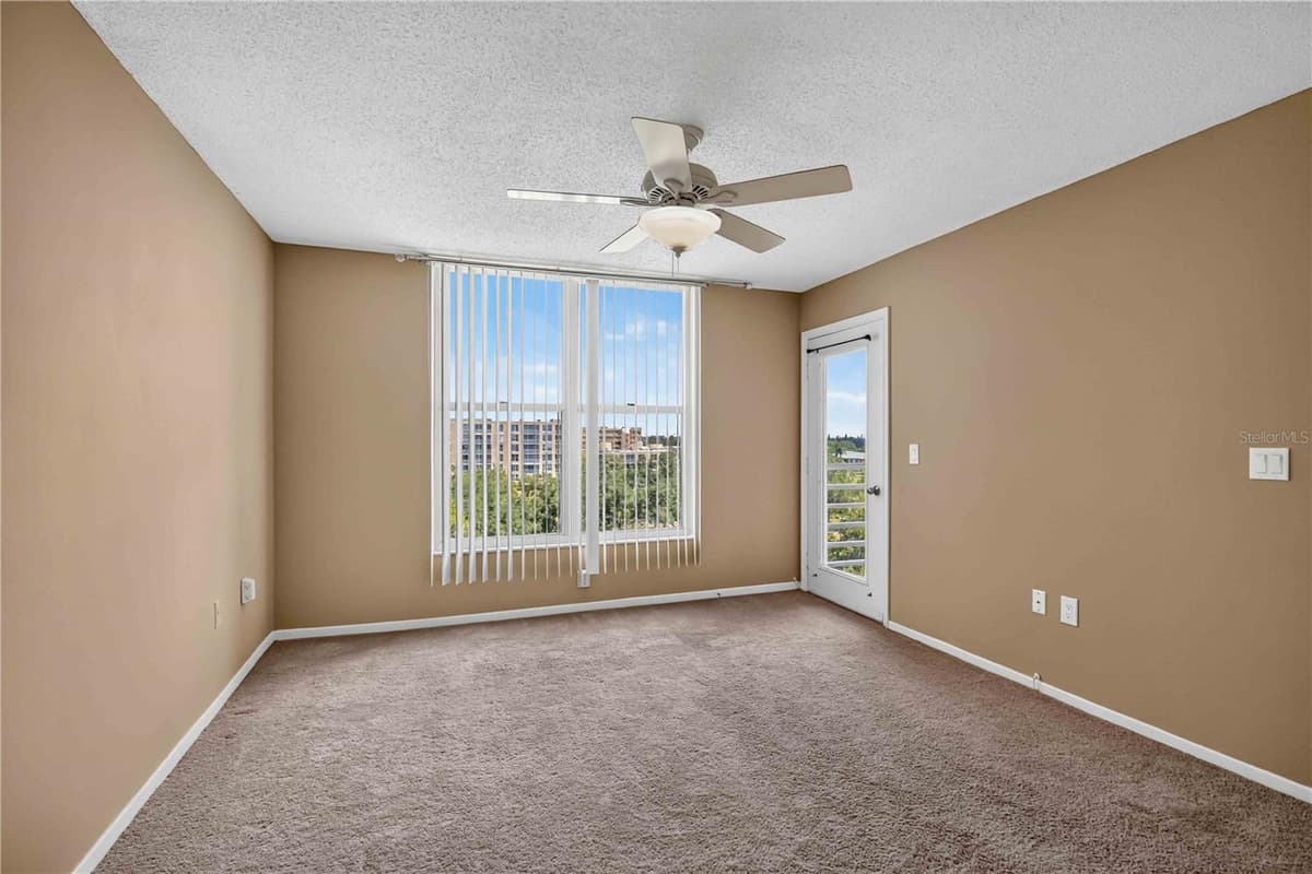 4550 PINEBROOK CIRCLE — photo 20 of 30
