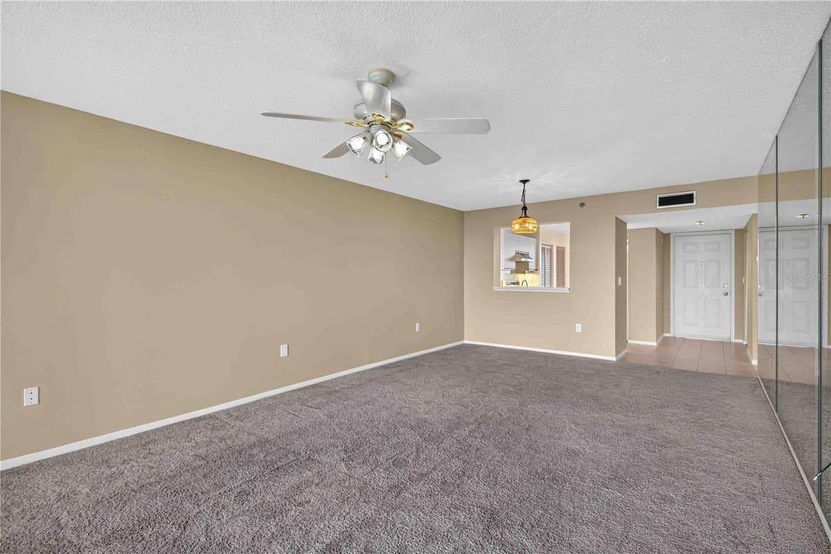 4550 PINEBROOK CIRCLE — photo 8 of 30