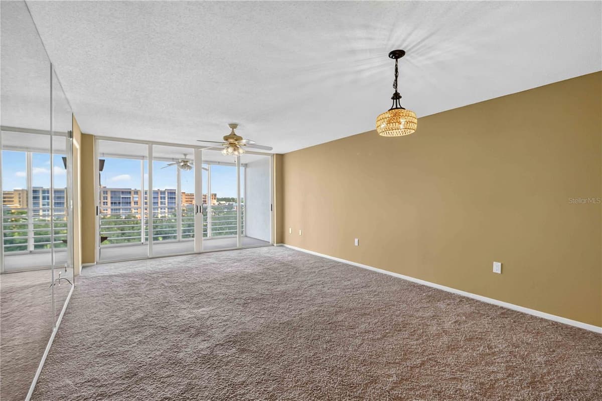 4550 PINEBROOK CIRCLE — photo 5 of 30